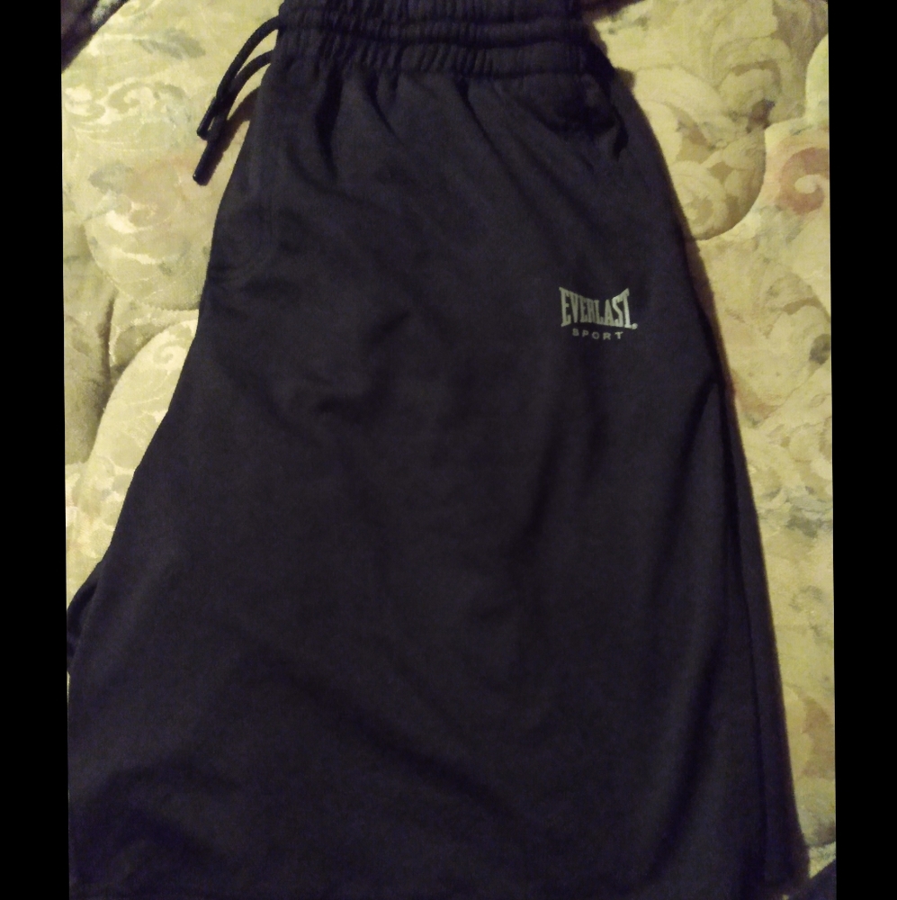 Everlast shorts